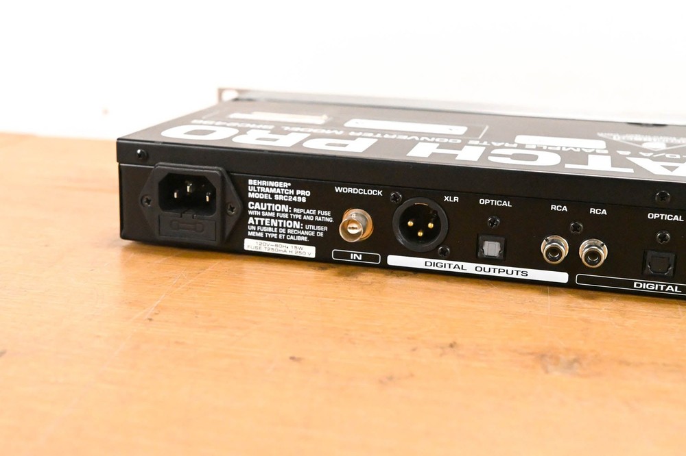 Behringer ULTRAMATCH PRO SRC2496 Sample Rate Converter CG01Z6B