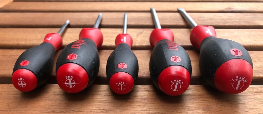 Wiha 6pc Screwdriver and Adjustable Auto Grip Pliers Set