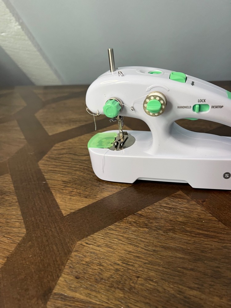 Singer Stitch Quick+ Cordless Mending Sewing Machine Portable
