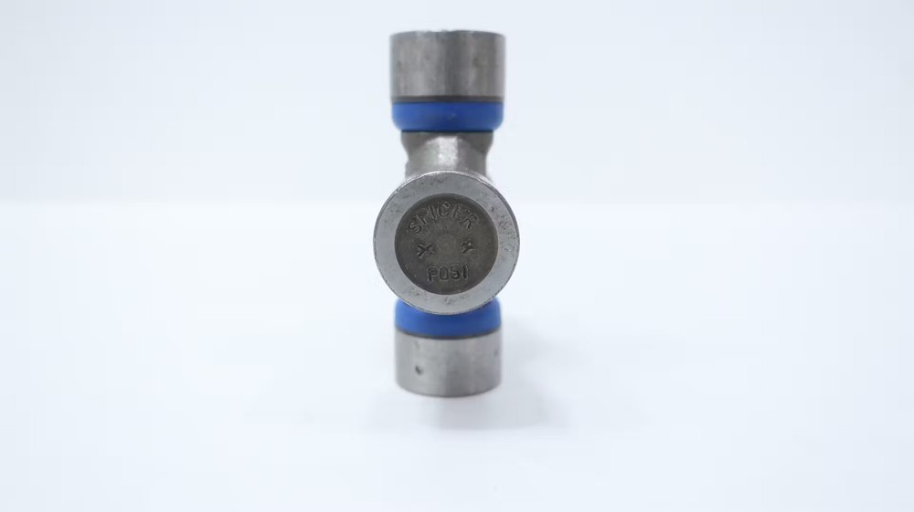Spicer P051 Greaseable Universal Joint
