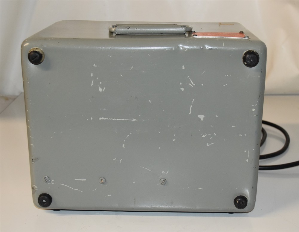 AN/URM-26B RF SIGNAL GENERATOR