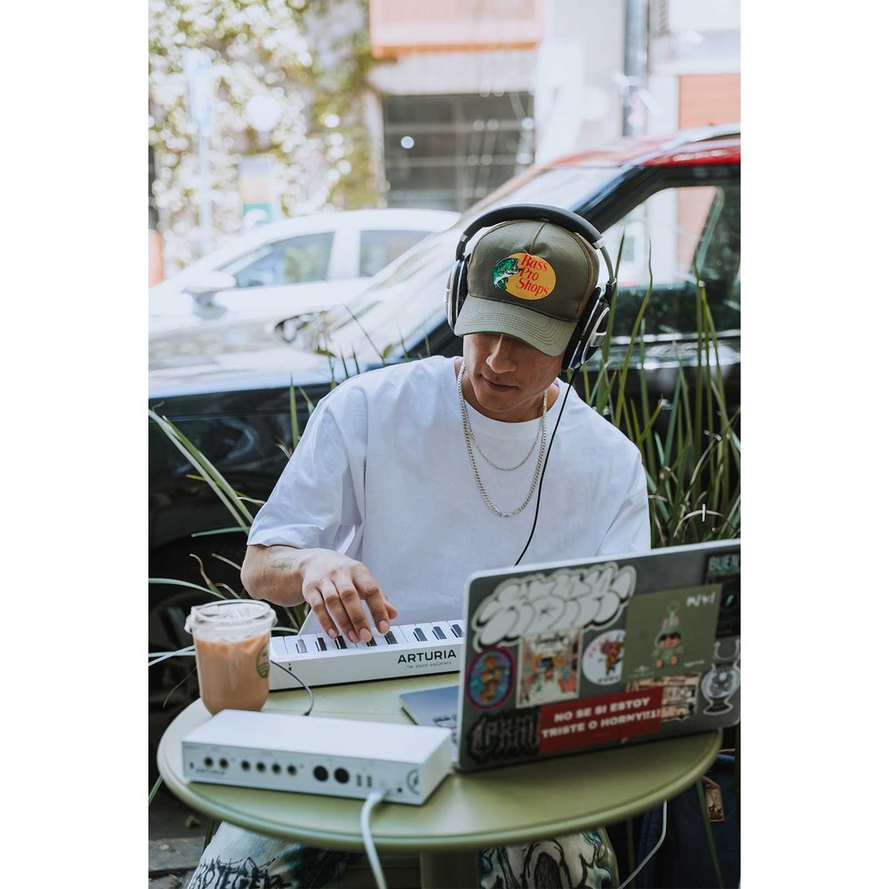 Arturia MicroLab mk3 White Ultra-Compact MIDI Controller with Case