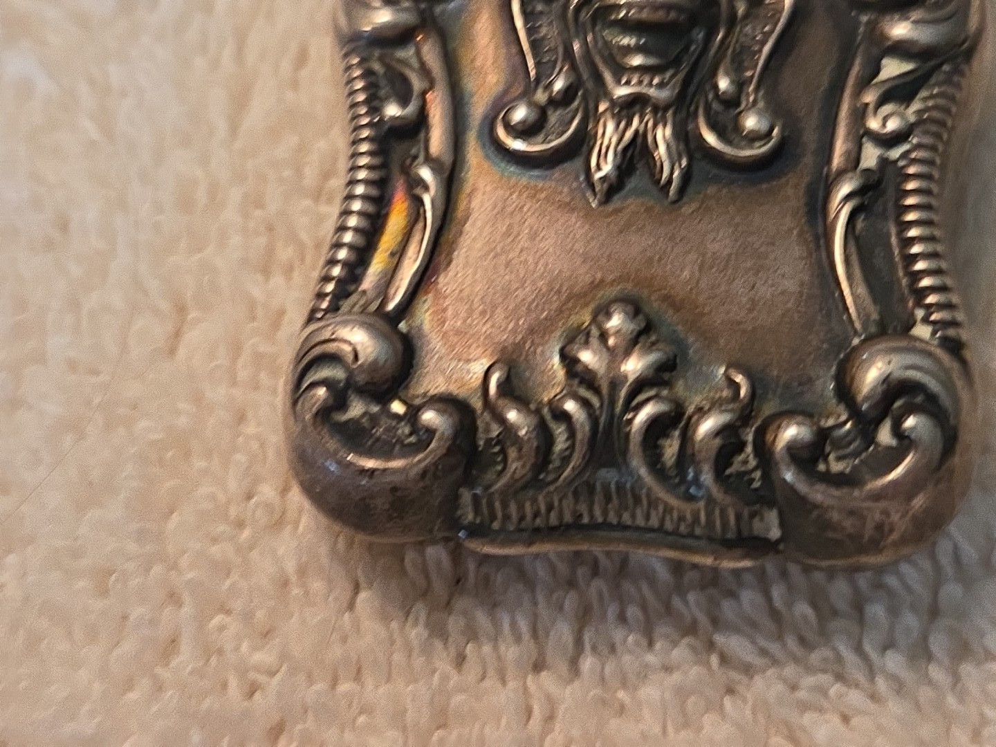 Art Nouveau sterling silver ornate MATCH SAFE VESTA CASE Lion/Gargoyle Head