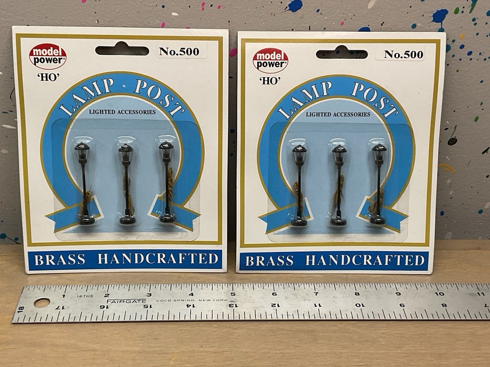 HO SCale Lighted Lamp Posts No 500 Round