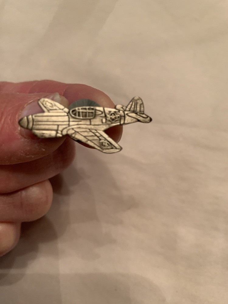 World War 2 type plane,  airplane pin