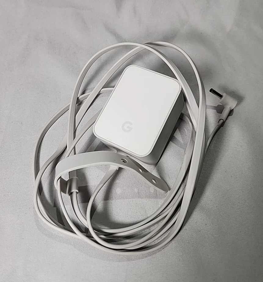 Used Google GA3A00417A14 Smart Speaker Google Assistant White!