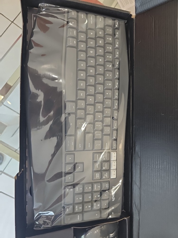 Logitech K850 Wireless Keyboard &  Mouse - Black