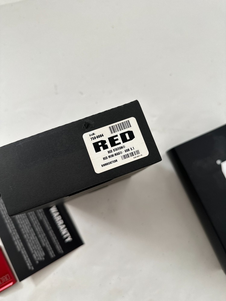 Mint! RED MINI-MAG Reader USB 3.1 Genuine RED Original Box & Cables