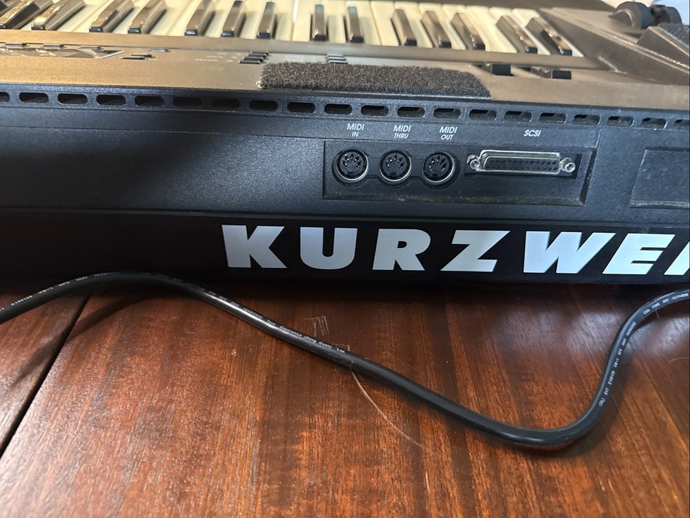 Kurzweil K2000 VAST Variable Architecture Synthesis Technology Keyboard Works