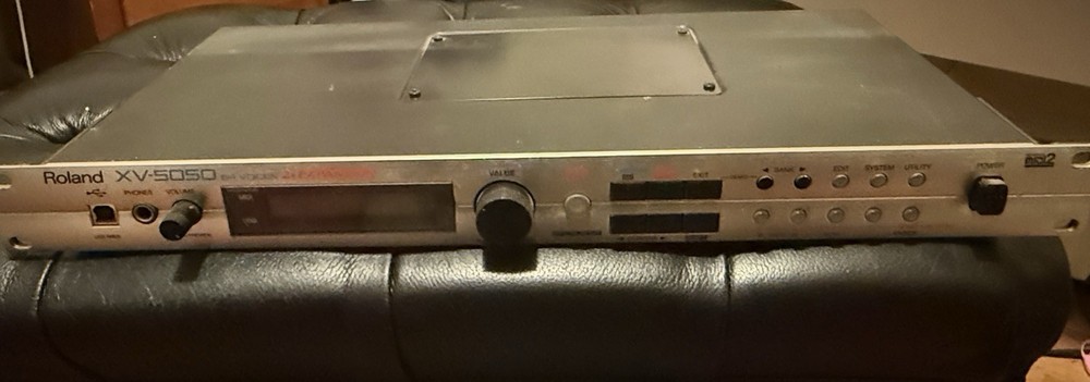 Roland XV-5050 64-Voice Synth Module xv5080 1-unit rack-module