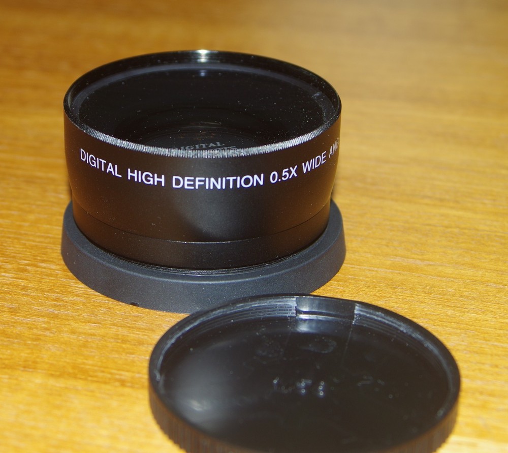 Digital Concepts HiDef. 0.5x Wide Angle/Macro Lens, fits 58mm Diam Filter thread