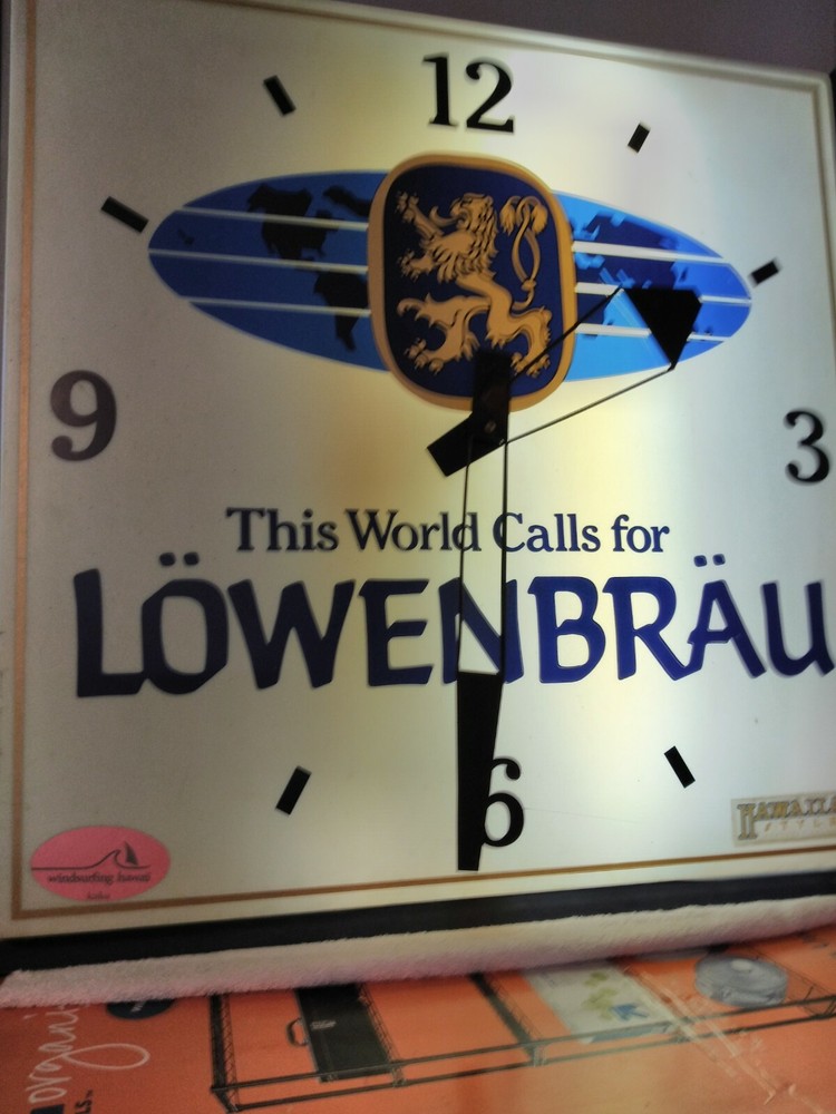 Lighted Lowenbrau Vintage Clock