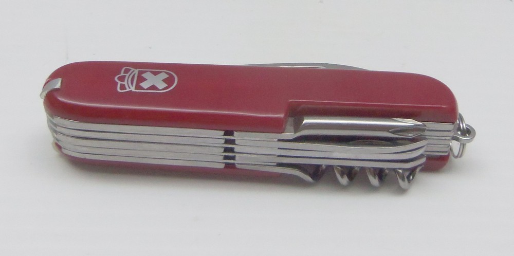 MN Deer Hunters Assn. Multi-Tool - Flashlight & Lock Blade