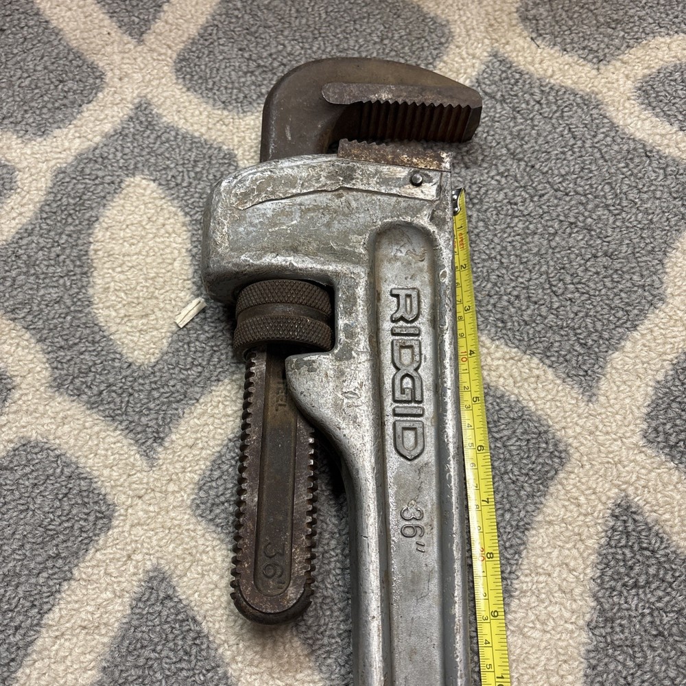 Rigid 36" Aluminum Pipe Wrench Model 836 - WORKING CONDITION