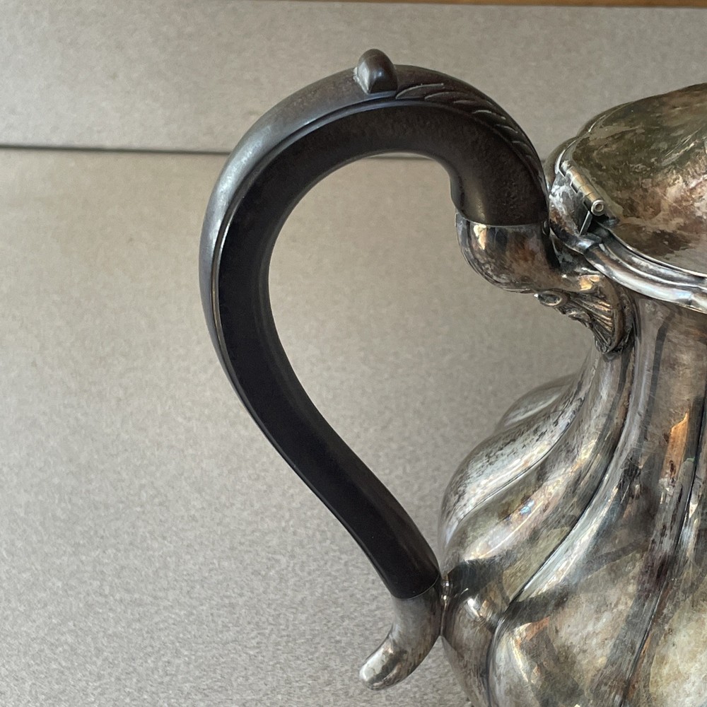 Vintage Silver-Plated Teapot, Oneida Heirloom Melon Pattern 10"