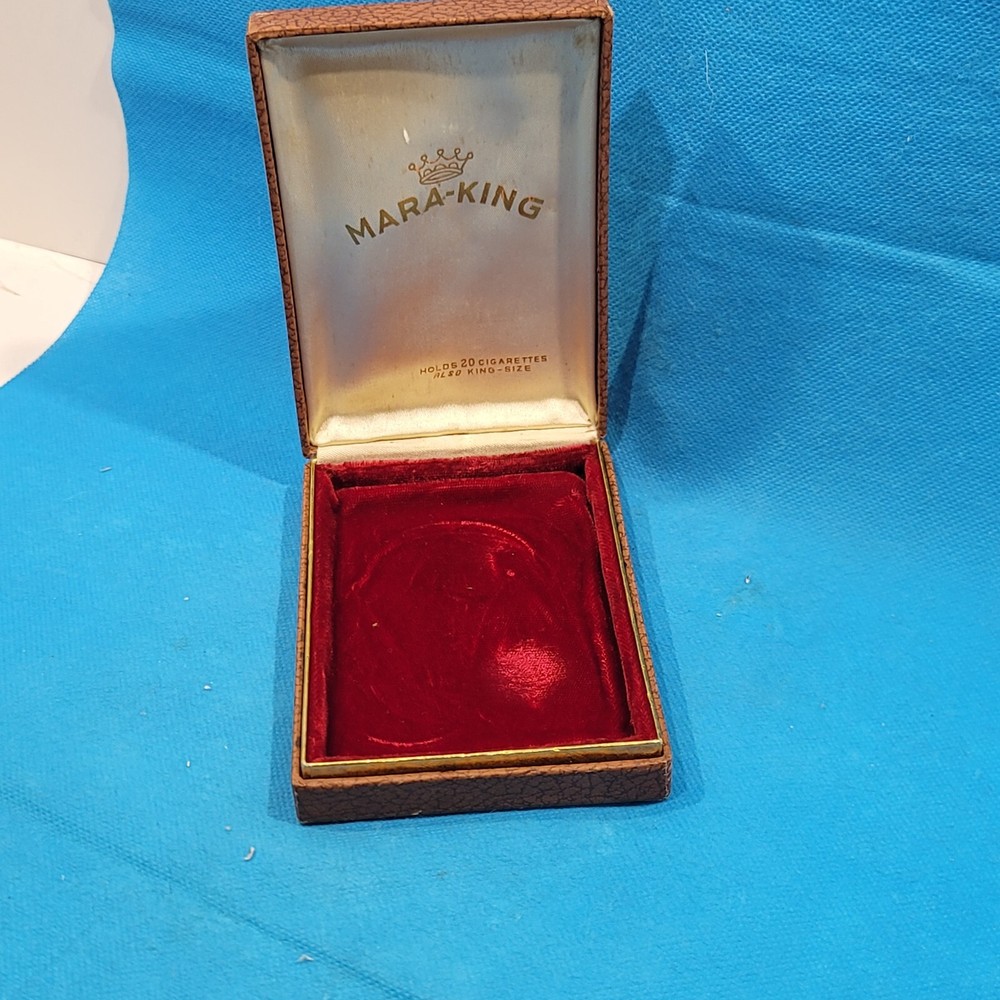 Vintage Desk Cigarette Box Display cardboard