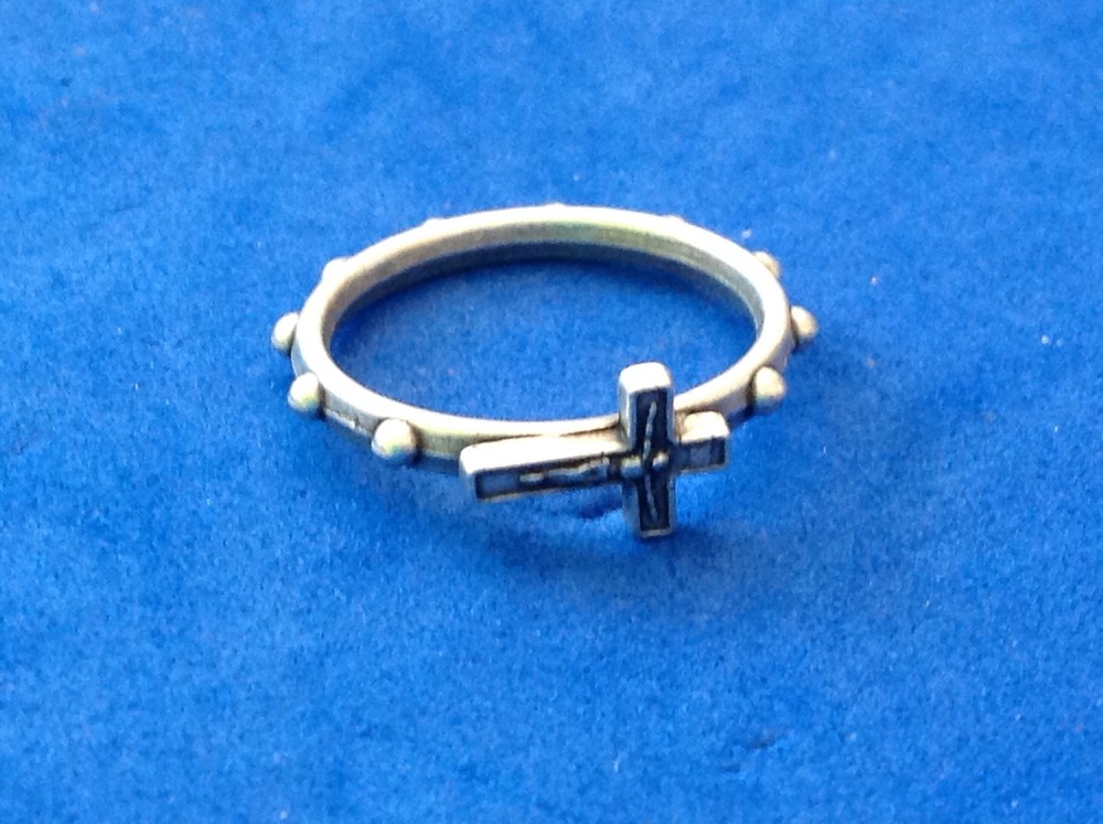 Crucifix Rosary Ring Ring Size 8 Silver Tone Oxidized Metal 1 Decade Prayer Ring