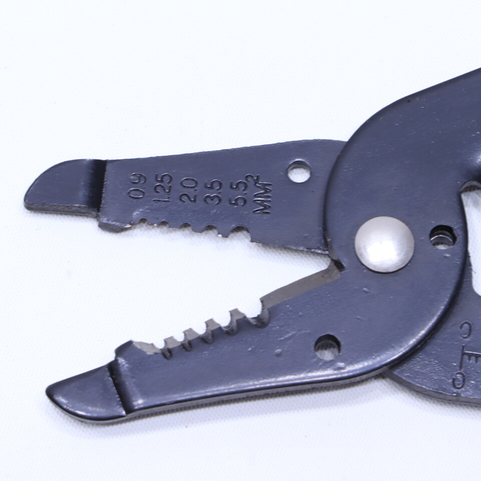 * NEW GLOBAL GLC104 WIRE STRIPPER