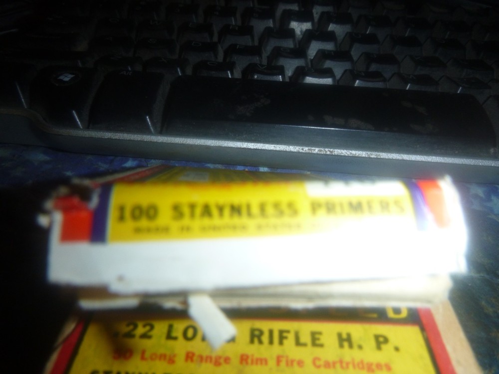 Vintage Winchester primer box with wood insert empty 116
