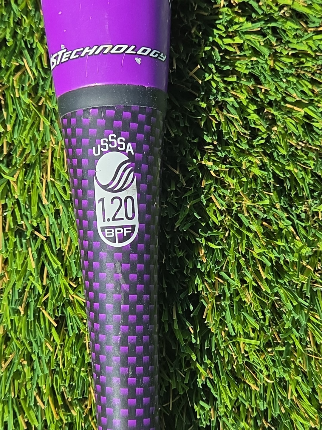 Louisville Slugger Xeno Fastpitch Softball Bat 31 in/21 oz -10 FPXN14-RR Purple