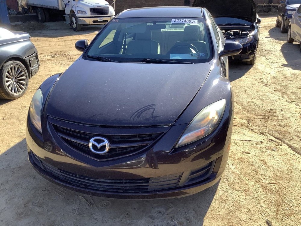 6 2011 Glove Box 4882914