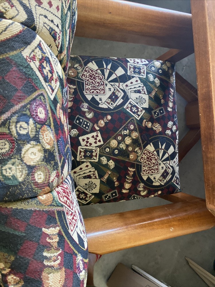 poker table and chairs