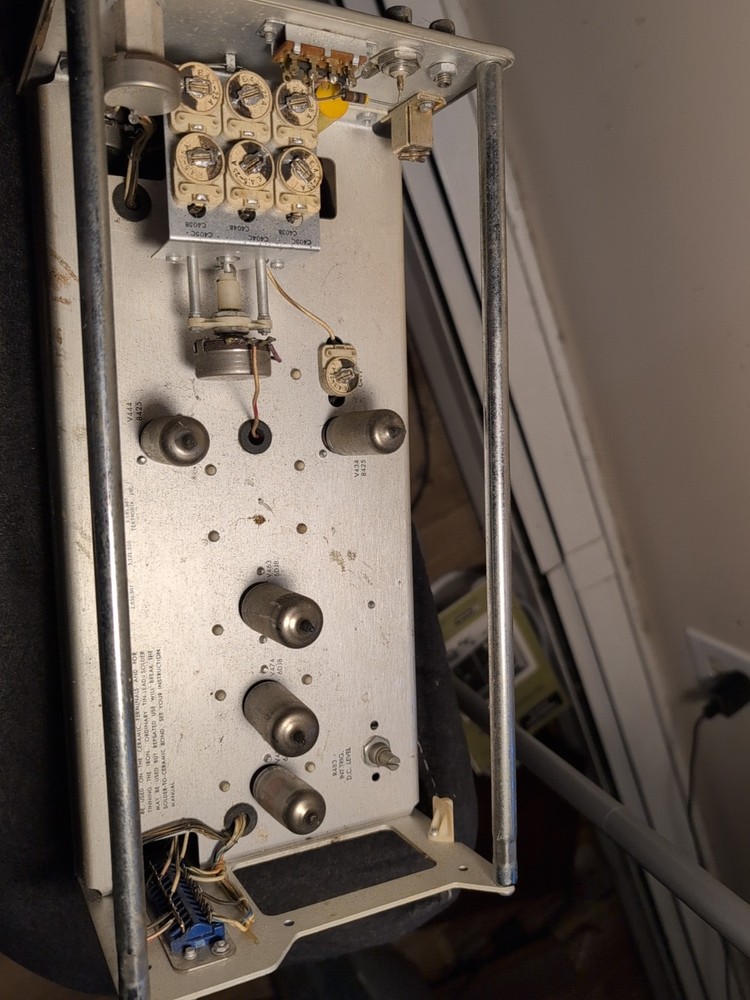 Tektronix Type 2A60 Amplifier 6dj8 Tubes