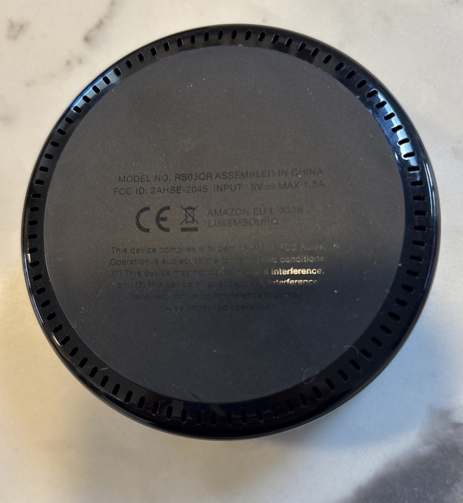 Amazon Echo Dot 2nd Generation Model RS03QR Black Smart Speaker W/Power Supply