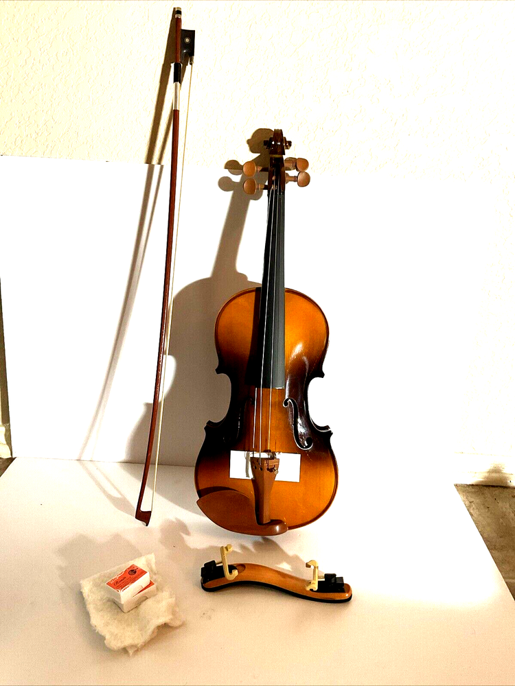 Handmade Flamed Violin 4/4 Professional Solid Maple Wood Shoulder Holder, Bow