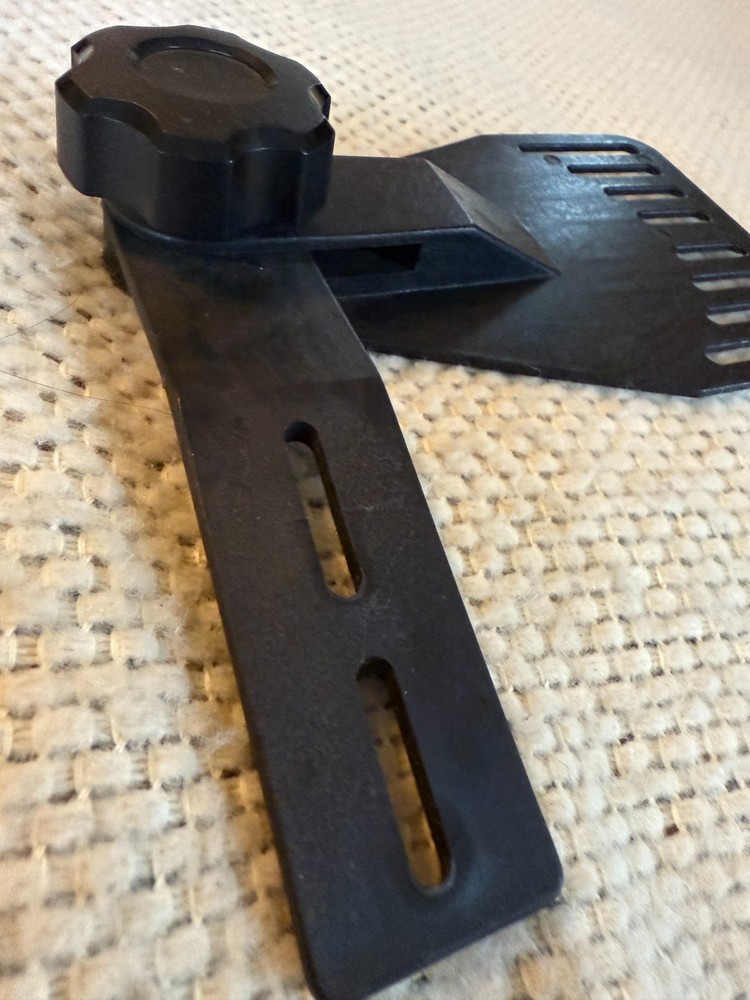 Archery Quiver Mounting Bracket