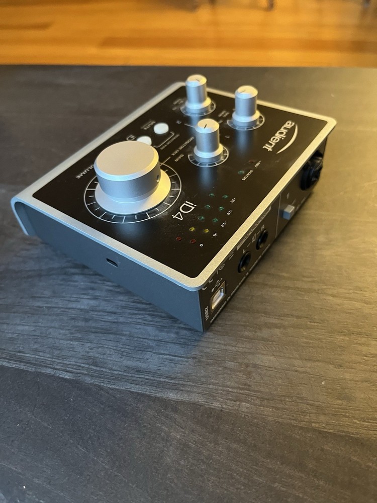 Audient ID4 2in / 2out Audio Interface - IN ORIGINAL BOX
