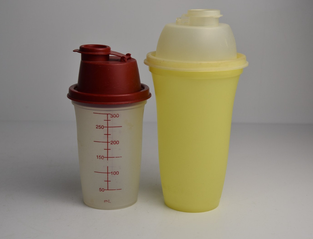 2 Tupperware Shake N Go Containers Collectible Plastic Workout Lidded & Inserts