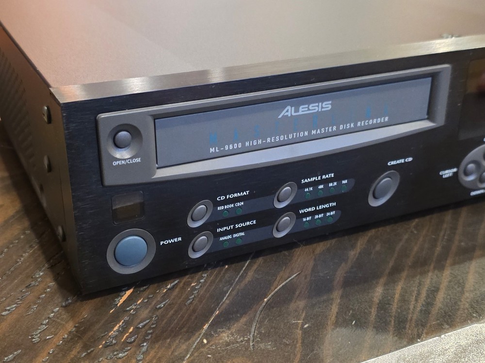 Alesis Masterlink ML-9600 Hard Disk Mastering Recorder with Remote - Open Box
