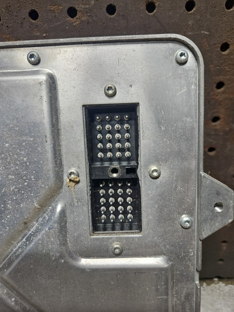 ECM (Engine Control Module) Control Module for MACK Replaces # 12MS51M5