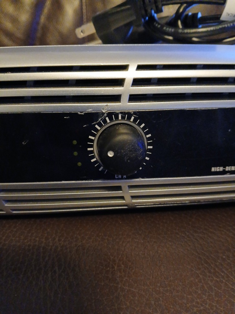 Behringer INUKE NU3000 High Density 3000 Watt Power Amplifier