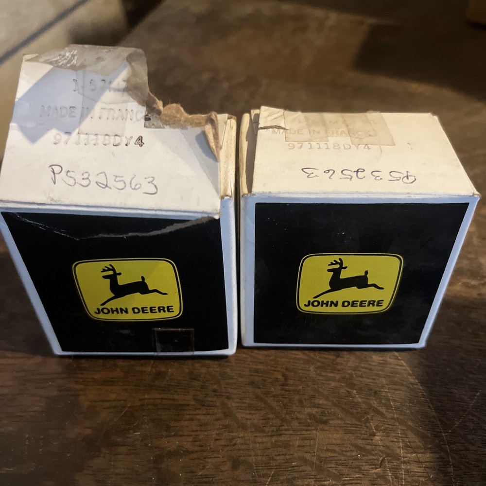2 NOS John Deere OEM 57M7181 Indicator Light Bulbs