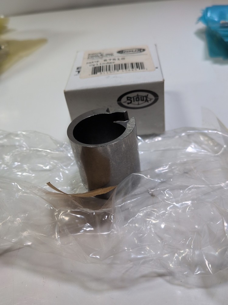 Sioux Tools Part # 67510 Cylinder New Opened Box