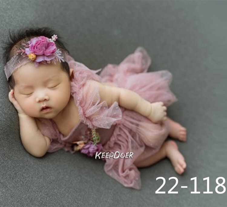 Newborn Studio Photo Shoot Photography Prop Baby Girl Lace Dress Pillow Hat Set