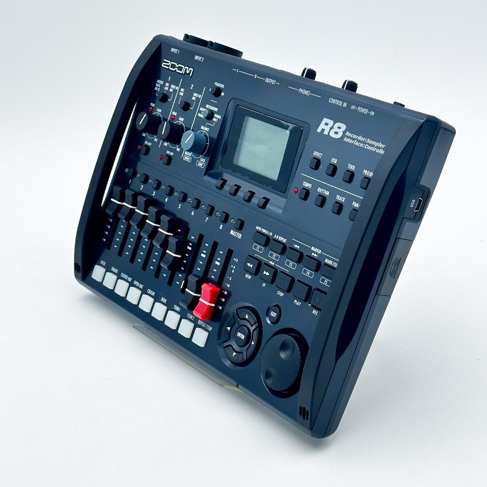 Zoom R8 Multitrack Digital Recorder 8-track MTR Sampler Working Order