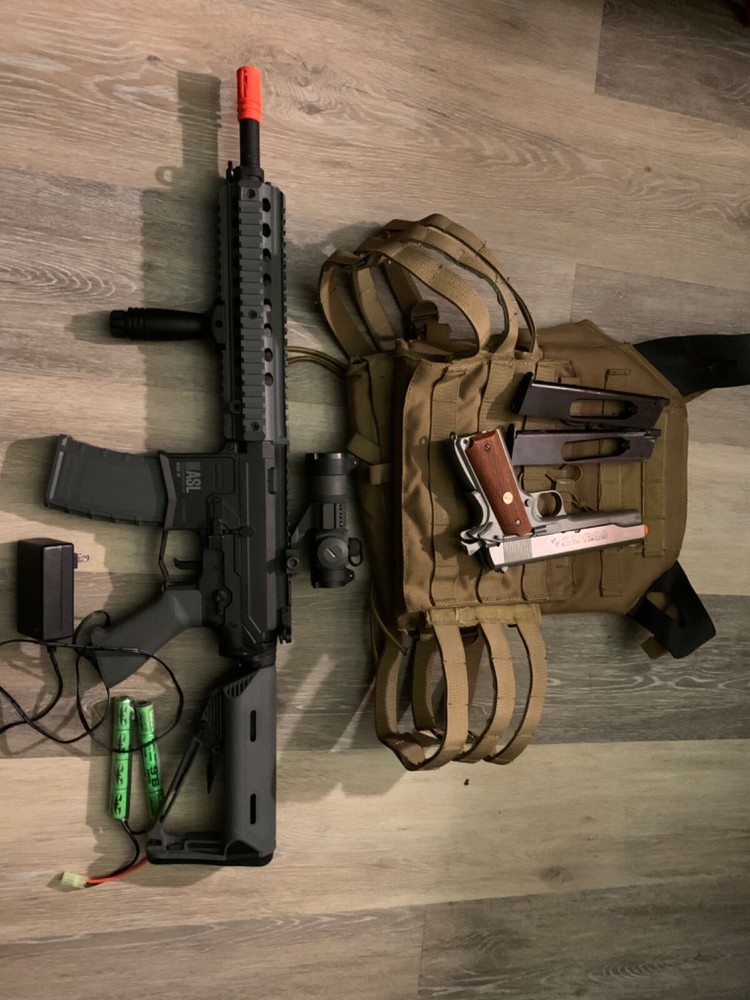 Airsoft Gun / Gear Bundle