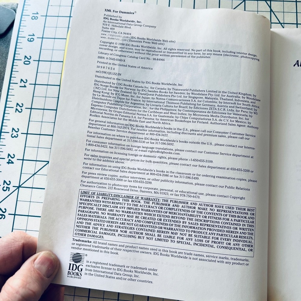 XML For Dummies Reference Guide 1997 with CD-ROM IDG Websites Vintage Computing