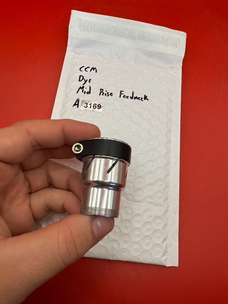 CCM Dye Mid Rise Feedneck