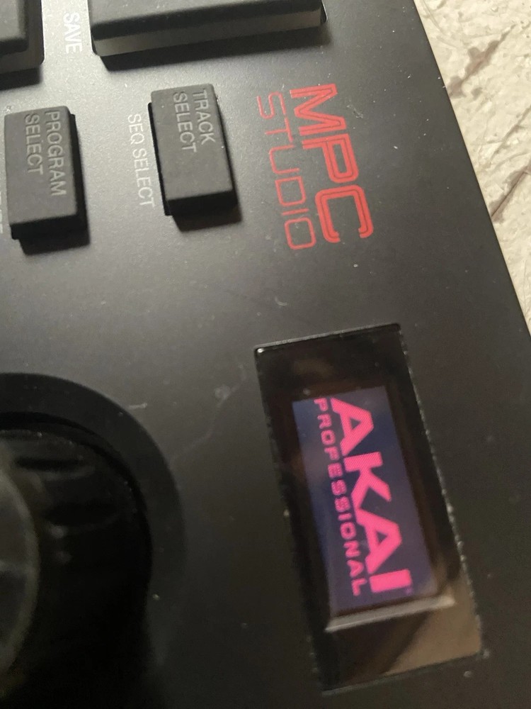 Akai Professional MPC Studio Black Midi Controller Drum Pad with USB Cable