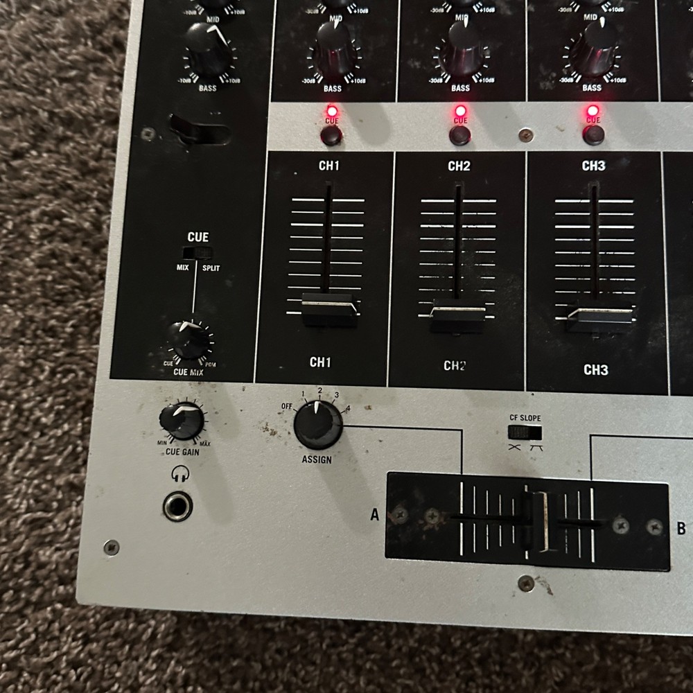 Numark M6USB 4-Channel DJ Mixer, Black/Silver, Tested