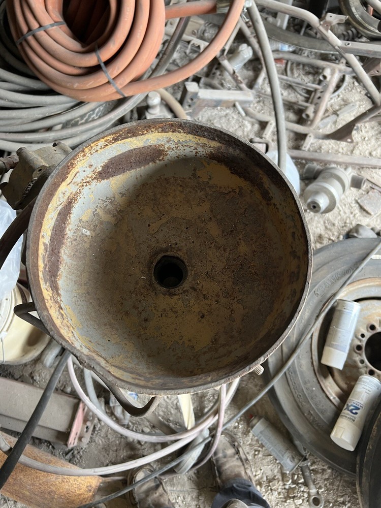 Sand Blast Pot
