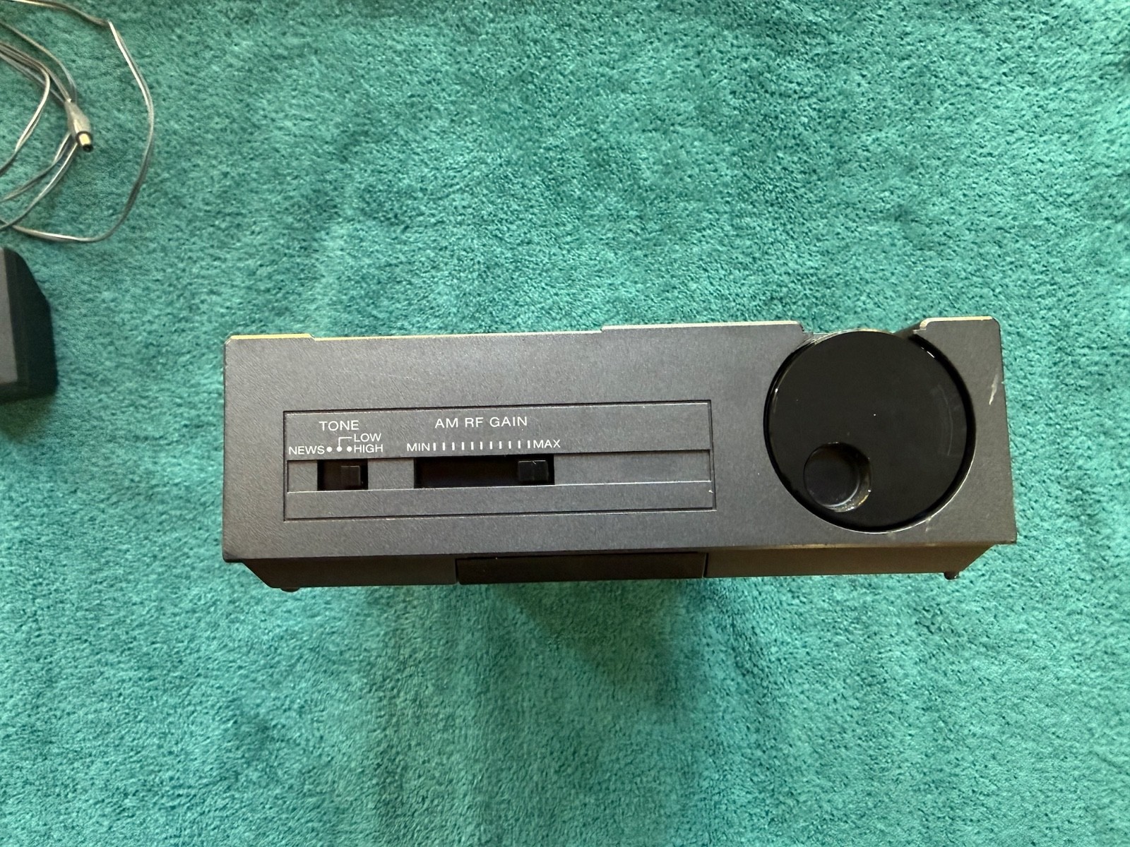 Sony ICF-2010 Radio for Parts / Not Working