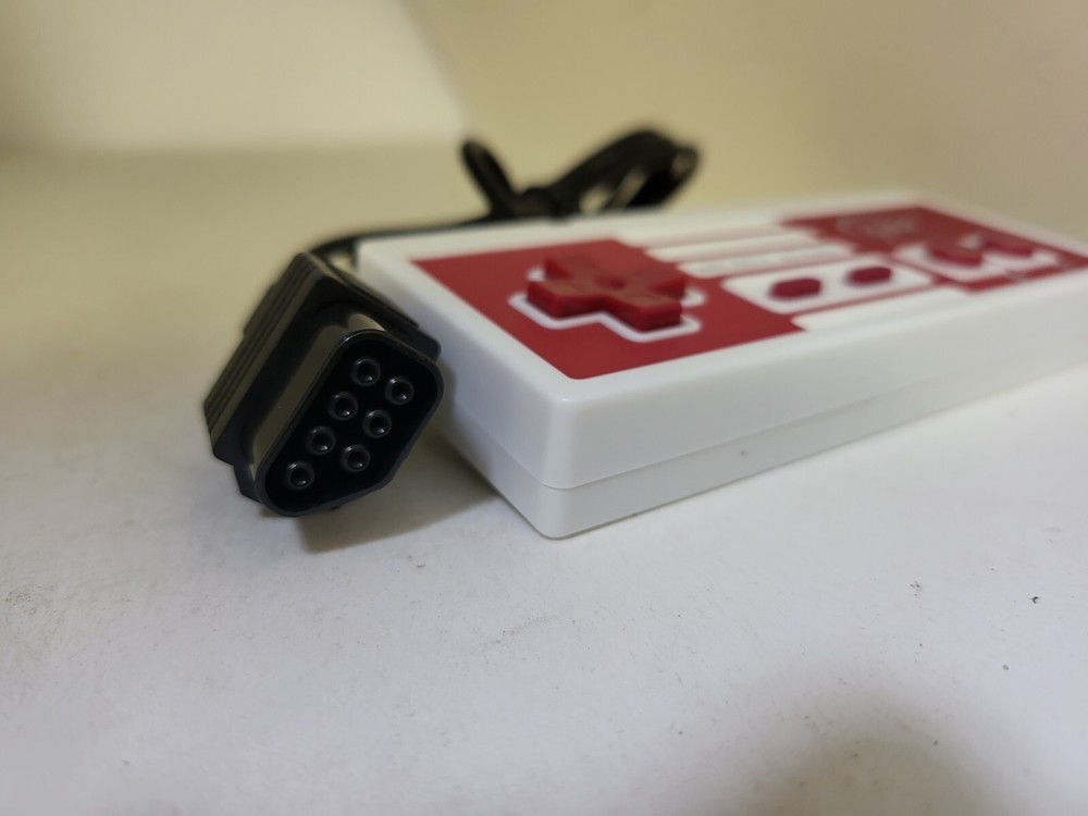 NEW Red & White Replacement Controller for NES Nintendo 8 Bit System #D12