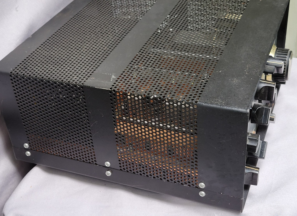 Drake T-4X Ham Radio Transmitter Powers Up, Nothing Else. Details Below