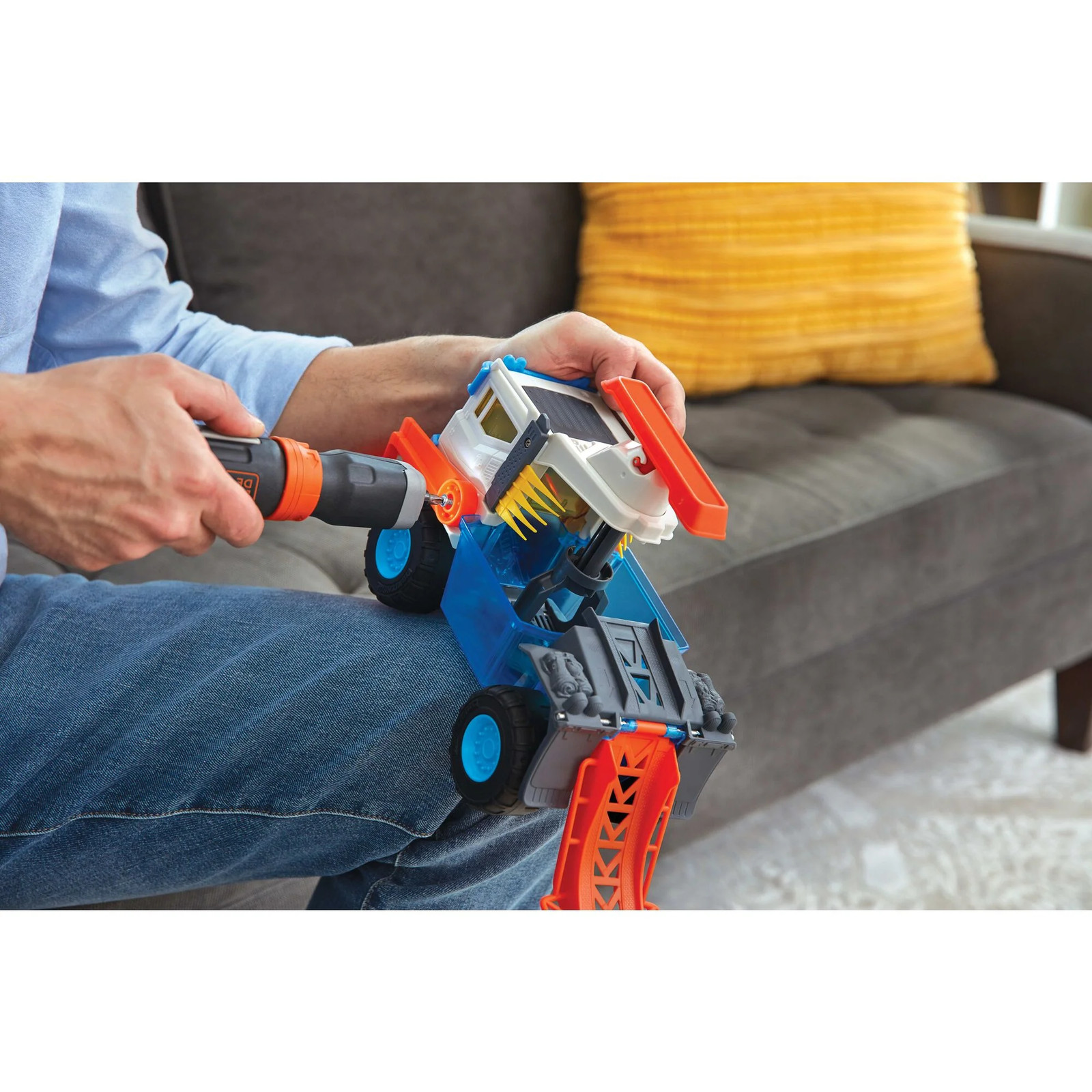 BLACK+DECKER Cordless Screwdriver - BCF601AA
