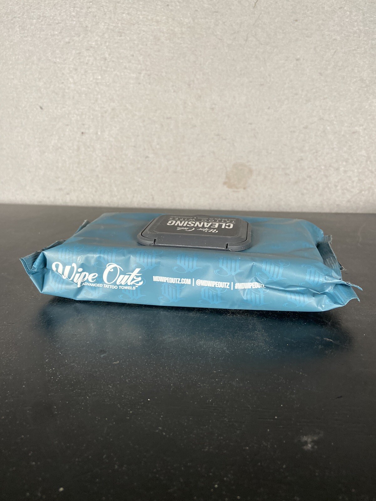 Wipe Outz Cleansing Tattoo Wipes For Tattooing & Tattoo Aftercare Kit 40 Count